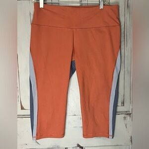 Victoria Secret Sport Capri workout yoga activewear crop leggings L knockout